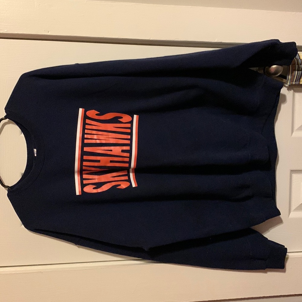 UT Martin Skyhawks sweatshirt. Size XL.